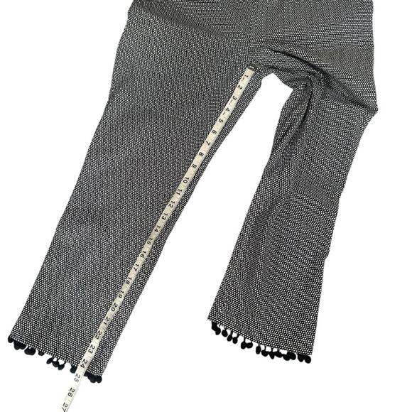 NEW Chico's So Slimming Brigitte Pompom Hem Slim Crop Size 1.5 (US Medium/10) - Picture 5 of 9